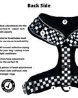 Cooling dog harness in black & white checkered back features infographic with numbered callouts