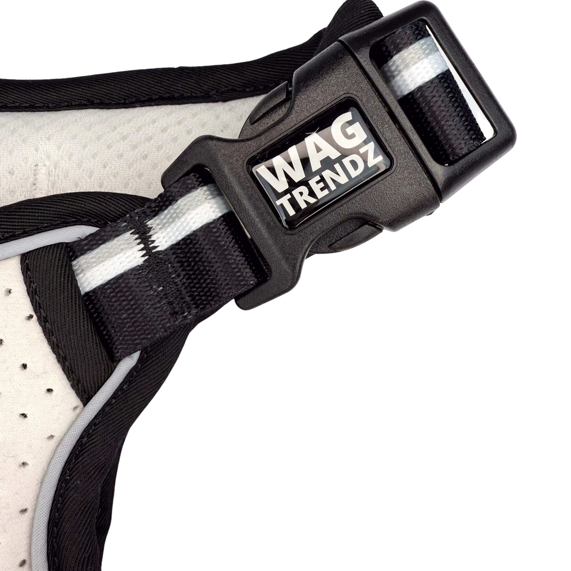 NeoCool™ Sport Dog Harness With Handle in white with black accents with &#39;Wag Trendz&#39; label on a white background